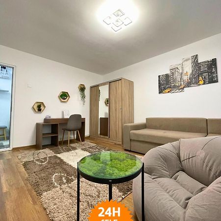 Apartament Falticeni Bagian luar foto